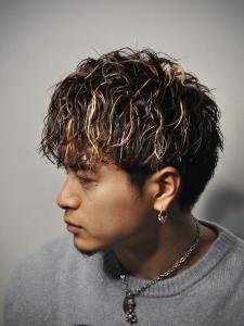 メンズハイライトメッシュ　仙台　メンズカット - ヒロ銀座 バーバーショップ 仙台本店【HIRO GINZA BARBER SHOP】掲載