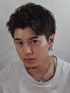 カット＋ツイストパーマ（シャンプー顔剃り眉毛カット込） - ヒロ銀座 バーバーショップ 仙台本店【HIRO GINZA BARBER SHOP】掲載