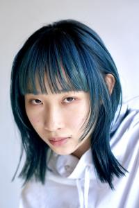 【天神】くすみブルー/ミディアムウルフ☆山之内 - SARA BEAUTY×LIFESTYLE掲載