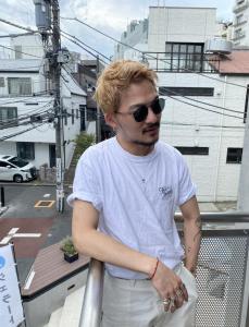 束感ショート　波巻き　ハイライト マッシュパーマ - ARCANA 明治神宮前 表参道 原宿掲載