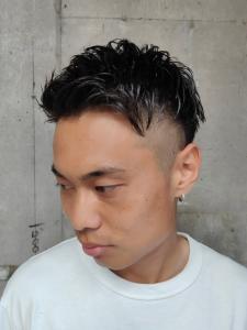 フェードカット 束感　ニュアンスパーマ　黒髪 アップバング - MEN'S SALON alfRed 平針店掲載