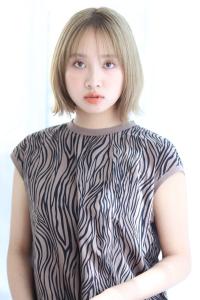 切りっぱなしボブ×ミルクティーベージュ×20代30代40代 - albero掲載