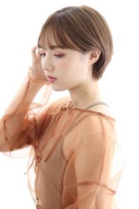 幅広めのシースルー前髪が可愛い×小顔ショートボブ20代30代 - albero掲載