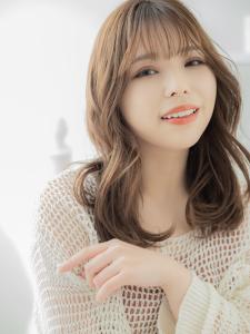 シースルーバング韓国風波巻きレイヤーロング　アッシュオリーブ - mod's hair【モッズヘア】越谷/越谷西口店掲載