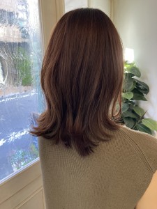 2023年人気ヘアカラーオリーブブラウンで透明感ある艶髪に - CHAINON掲載