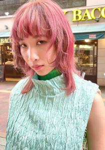 【天神】ピンキーカラー/デザインカラー/ウルフミディ☆山之内 - SARA BEAUTY×LIFESTYLE掲載