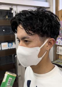 ゆるめの癖毛風ニュアンスパーマ - cut in Shanzeおもろ掲載