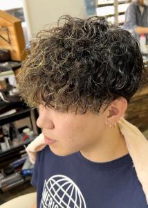スパイラルパーマ - cut in Shanzeおもろ掲載
