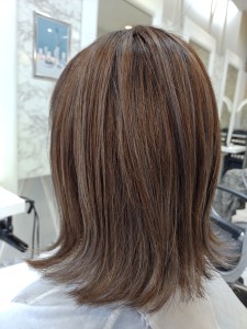 馴染ませ白髪ぼかしハイライト - Hair design MOVE掲載