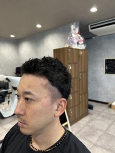 ツーブロックショート前髪カチ上げ - 美容室NeCO掲載