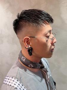 ベリーショート　フェードカット　メンズ　10代/20代 - 完全個室 THIS IS BARBER 3rd掲載