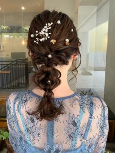 ヘアセット　お呼ばれヘア　ローポニー　編み込み ヘアアレンジ - anon掲載