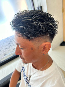 メンズカット＋ツイストスパイラル＋ハイライト＋カラー - HAIR & MAKE EARTH 新越谷店掲載