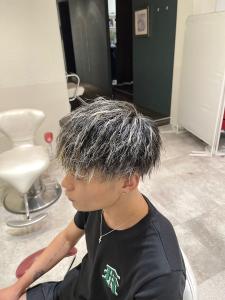 メンズカットシルバーハイライト - HAIR & MAKE EARTH 栄店掲載