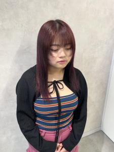 miu&橋本愛海　ボルドーカラーとレイヤーカット - miu by KENJE掲載