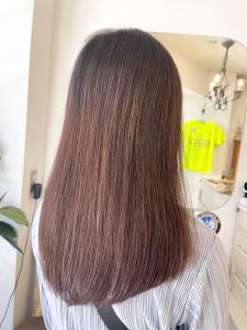 艶がきれいなナチュラルストレートロング髪質改善大人髪40代 - CHAINON掲載