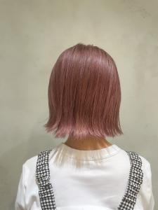 切りっぱなしボブ　外ハネ　ピンク - Lusso libera 池袋店掲載