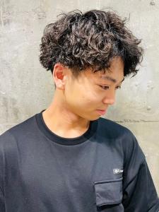 束感　ツイストスパイラル　センターパート　ツーブロック - MEN'S SALON alfRed 瑞穂店掲載