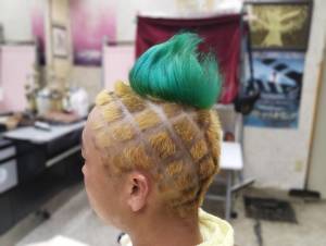 パイナップルヘア　パイナポー　バリアート　追い画像2 - ヘアサロンハラダ掲載