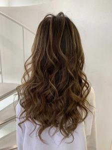 ミディアム　スタイル　巻髪レイヤー - Lusso chiaro　西池袋店掲載