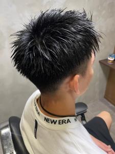 スパイキーショート　フェードカット　アップバング - 完全個室 THIS IS BARBER 3rd掲載