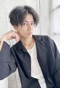 20代30代40代　ありがちを変えるセンターパート【堅田】 - TRESS+n掲載