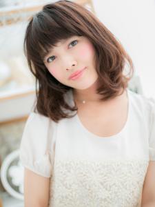 ラベンダーカラーくせ毛風斜めバングミディ　グレーベージュ - mod's hair 越谷西口店【モッズヘア】掲載