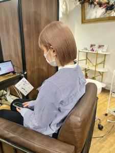 前髪　マルチボブ　ピンクベージュ　インナーグレージュ　ウルフ - ARCANA 明治神宮前 表参道 原宿掲載