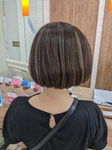 丸みボブ+ハイライト - エイムヘアメイク 舟入店掲載