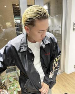 束感ショート　波巻き　ハイライト マッシュパーマ - ARCANA 明治神宮前 表参道 原宿掲載