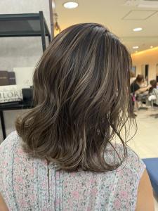 20代30代40白髪ぼかしハイライトベージュカラー - prize 池袋【プライズ】池袋西口店掲載