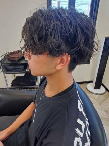 ニュアンスパーマ　緩めツイストパーマ　黒髪　メンズパーマ - Hair salon for Men idea掲載