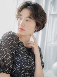 かきあげ前髪センターパート小顔ボブパーマ　カーキベージュ - mod's hair【モッズヘア】越谷/越谷西口店掲載