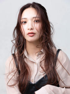 ヘアアレンジ ハーフアップ カール 艶髪 抜け感 セット - BROCANTE LUXBEブロカントラックスビー立川北口店掲載