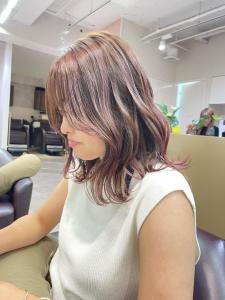ピンクブラウンレイヤーカットボブぱつっとボブハイライト - FACE。石川町掲載