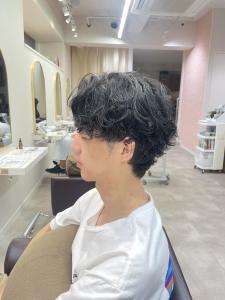 センターパートメンズカットツイスパスパイラルメンズマッシュ - FACE。石川町掲載