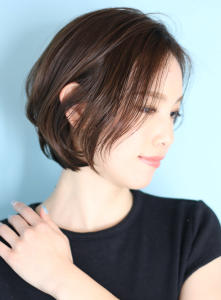 30代40代50代大人ひし形ショートボブ