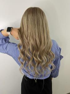 #ブロンドロング - Lanisis Hair掲載