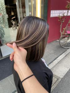 白髪ぼかしバチライト切りっぱなしボブ錦糸町 - prize 錦糸町店掲載