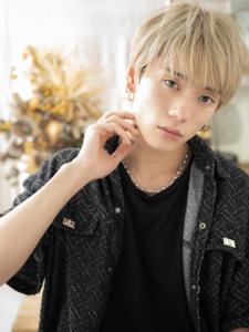 モテ髪ハイトーンカラー束感ショート　フレンチカジュアル - COVER HAIR bliss 大宮西口店【カバー ヘア ブリス】掲載