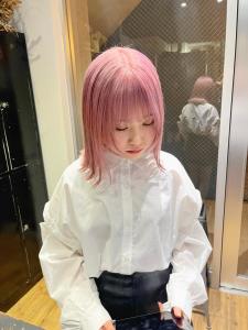 前髪　マルチボブ　ピンクベージュ　インナーグレージュ　ウルフ - ARCANA 明治神宮前 表参道 原宿掲載