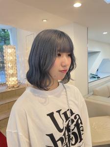 シルバー×ペールブルーカラー - e.m.a PREMIUM BEAUTY SALON掲載