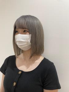 切りっぱなしボブ×シルバーカラー - e.m.a PREMIUM BEAUTY SALON掲載
