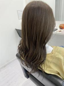 透明感あるオリーブカラー - K&K hair design つつじが丘店掲載