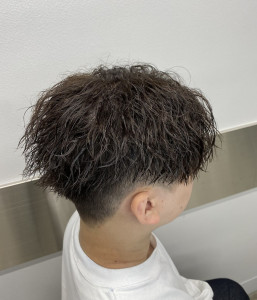 【縦落ちツイストスパイラルパーマ】メンズ束感ショートマッシュ - Men's salon RISE TOKYO 渋谷店掲載