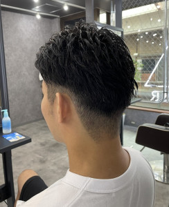 刈り上げを見せて爽やかに！七三リバースアップバングショート！ - Men's salon RISE TOKYO 渋谷店掲載