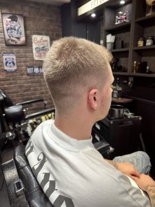 ミドルハイフェード - メンズ専門理容室　BroTokyo BARBERSHOP 有楽町店掲載