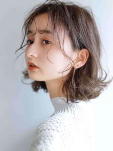 ウェーブヘア　シースルーバング　ミルクティーベージュ - HAIR&HEADSPA SQUARE＊UNO HAKATA掲載
