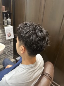 自然にボリュームUP無造作スタイル - Million Bucks Barbershop 御徒町店掲載