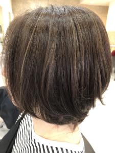 白髪ぼかしハイライト　ショート　ナチュラル - Hair design MOVE掲載
